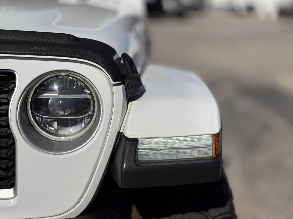 Used 2020 Jeep Gladiator Overland image 8