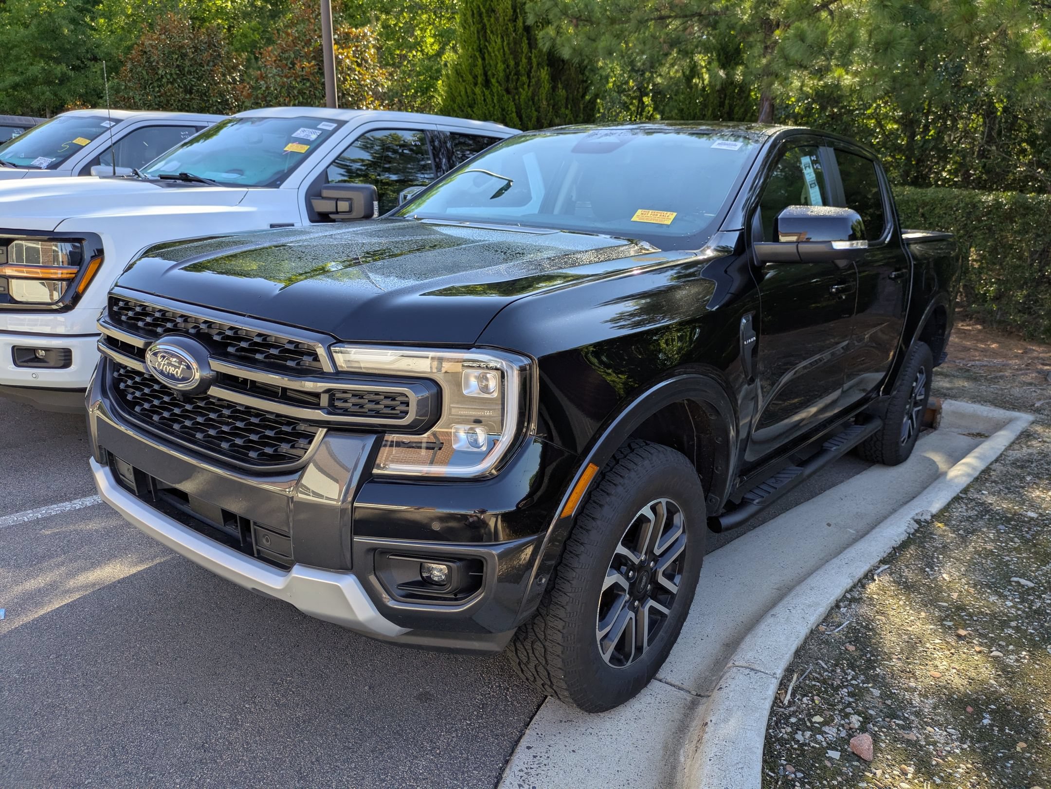 Certified 2024 Ford Ranger Lariat w/ Advanced Towing Package AWD/4WD image 3