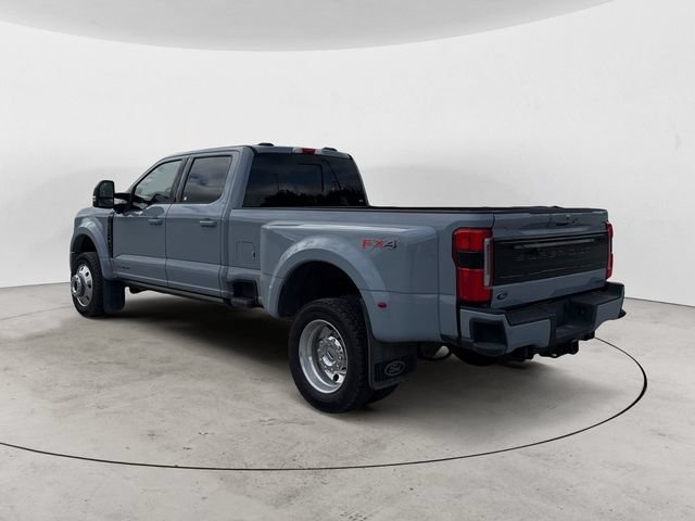 Certified 2025 Ford F450 Platinum w/ FX4 Off-Road Package AWD/4WD image 3