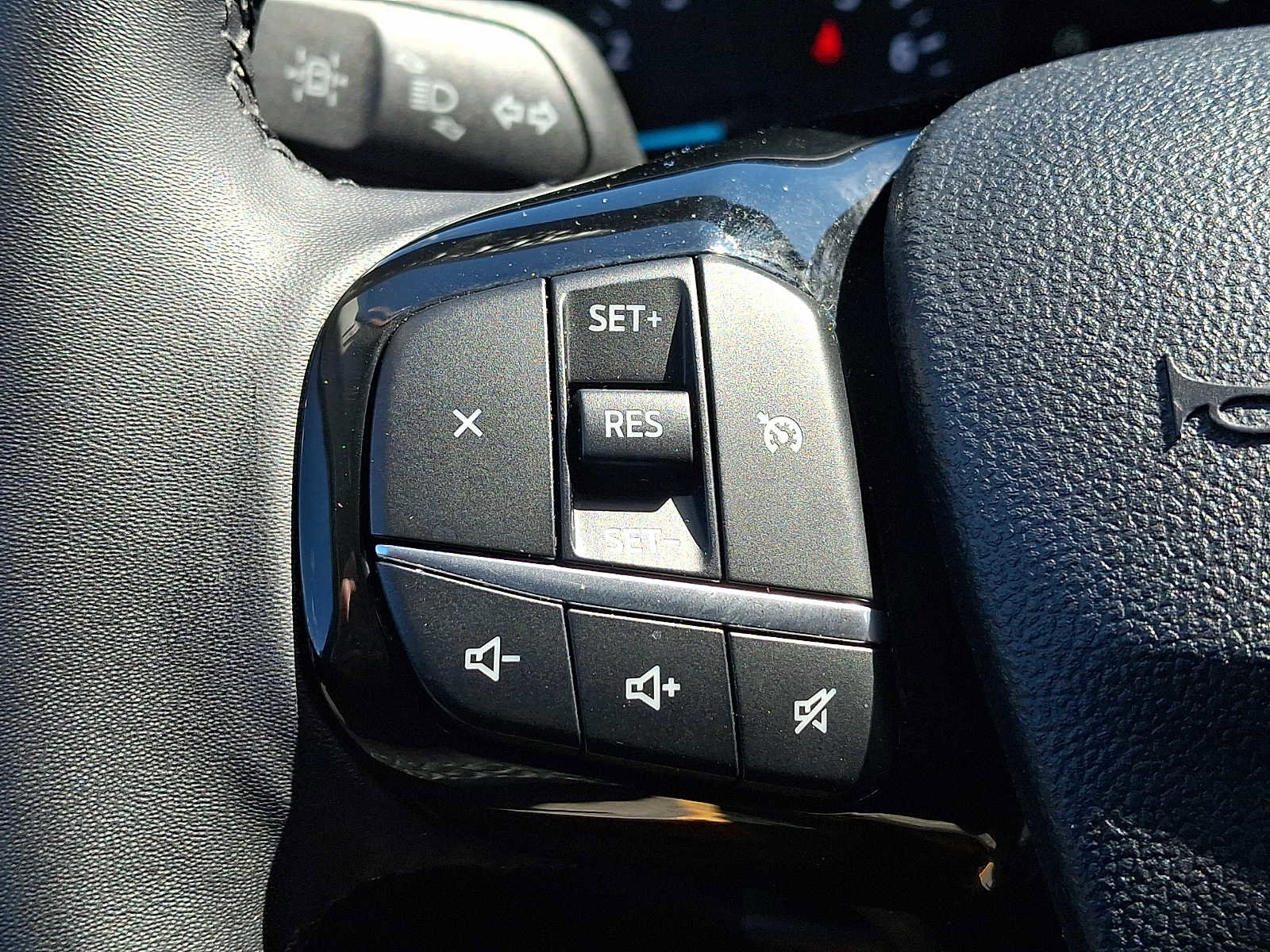 Certified 2022 Ford Escape SE w/ Cold Weather Package AWD/4WD image 20