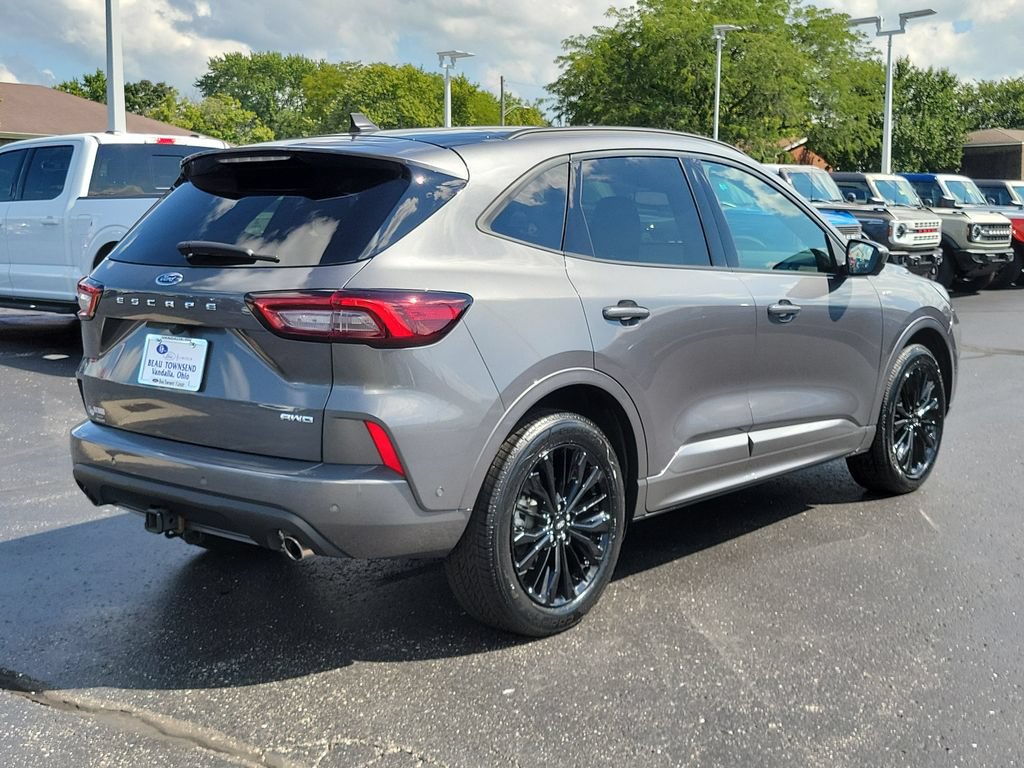 Certified 2023 Ford Escape ST-Line Elite w/ Premium Technology Package AWD/4WD image 4