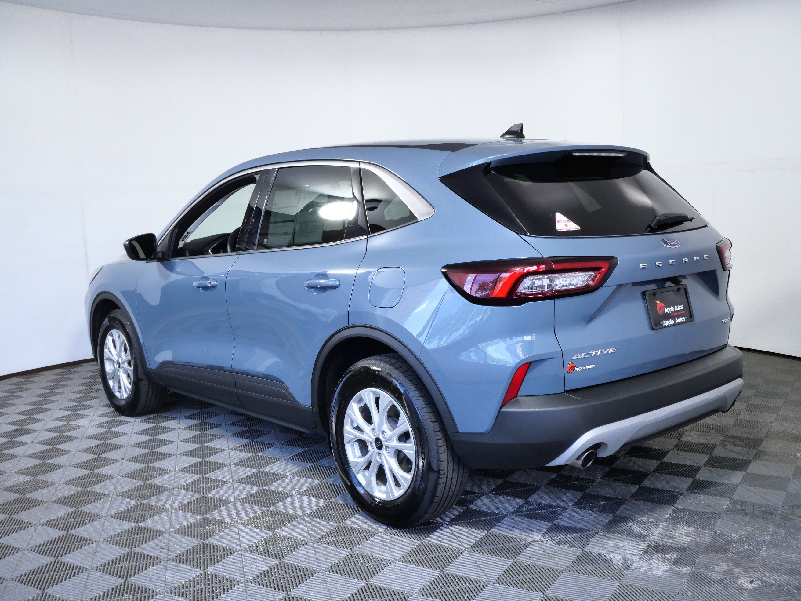 Certified 2023 Ford Escape Active AWD/4WD image 6