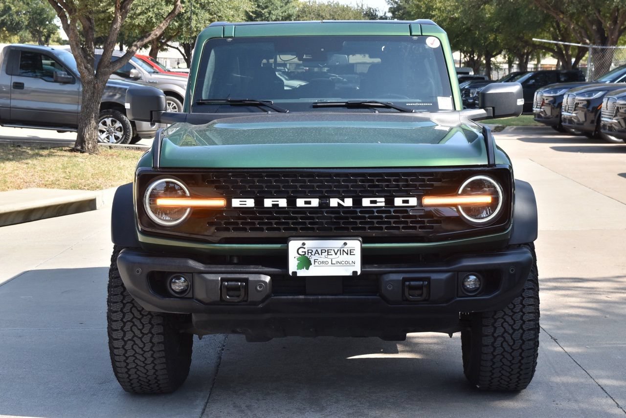 Certified 2025 Ford Bronco Badlands AWD/4WD image 3