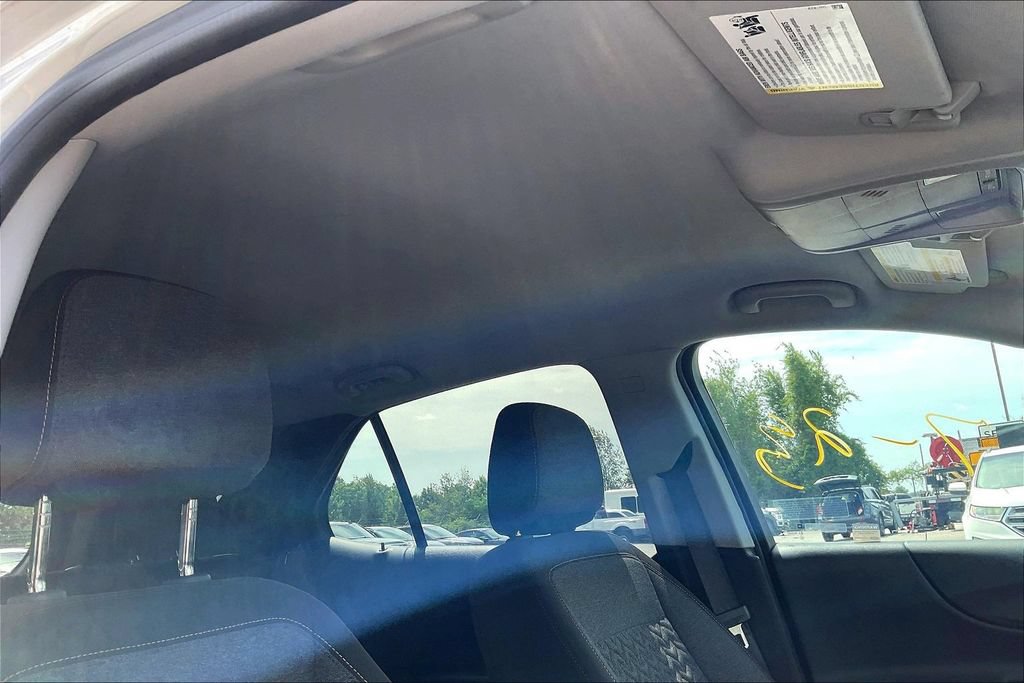 Used 2024 Chevrolet Equinox LT FWD image 22