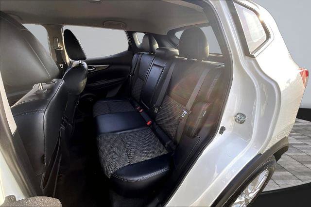 Used 2022 Nissan Rogue Sport SV w/ Technology Package image 29