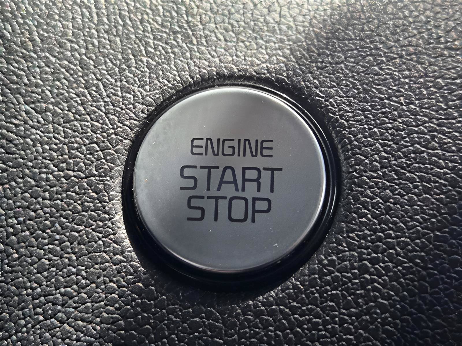Used 2021 Kia Sorento S FWD image 19