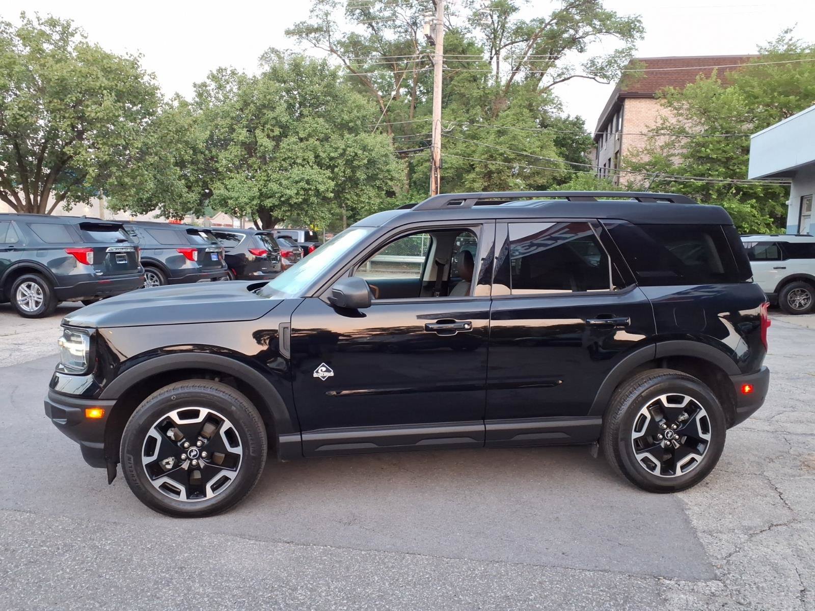 Certified 2023 Ford Bronco Sport Outer Banks AWD/4WD image 6