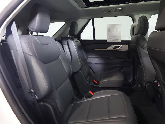 Certified 2025 Ford Explorer Active w/ Active Comfort Package image 12