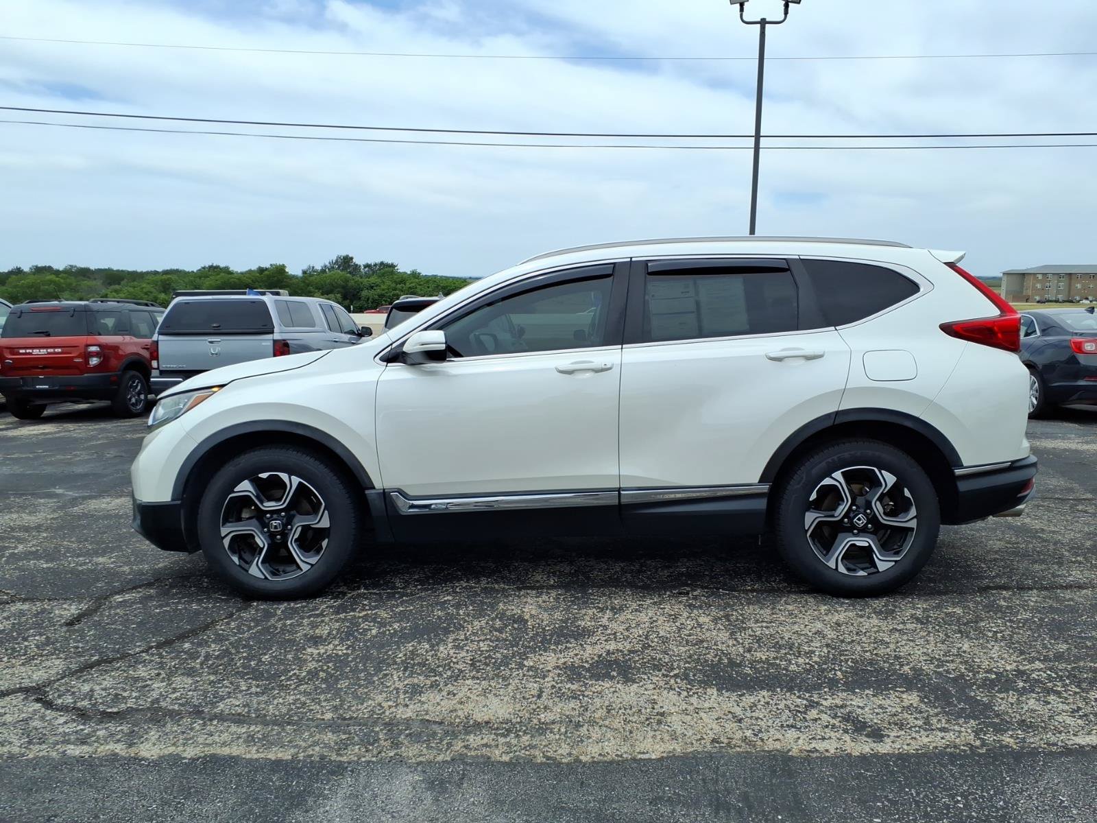 Used 2017 Honda CR-V Touring image 4