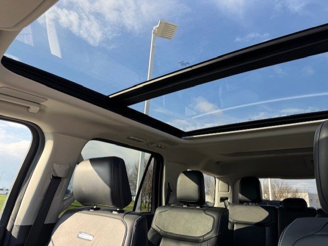 Certified 2025 Ford Expedition Platinum w/ Driver's Package image 22