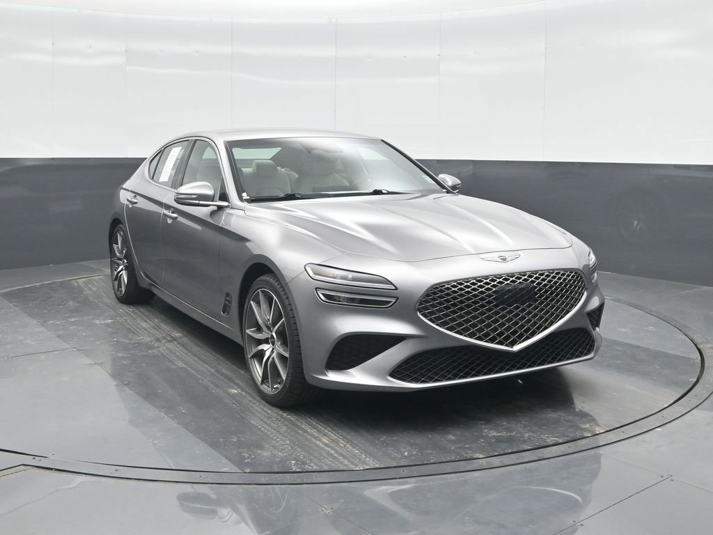 Used 2025 Genesis G70 2.5T image 8