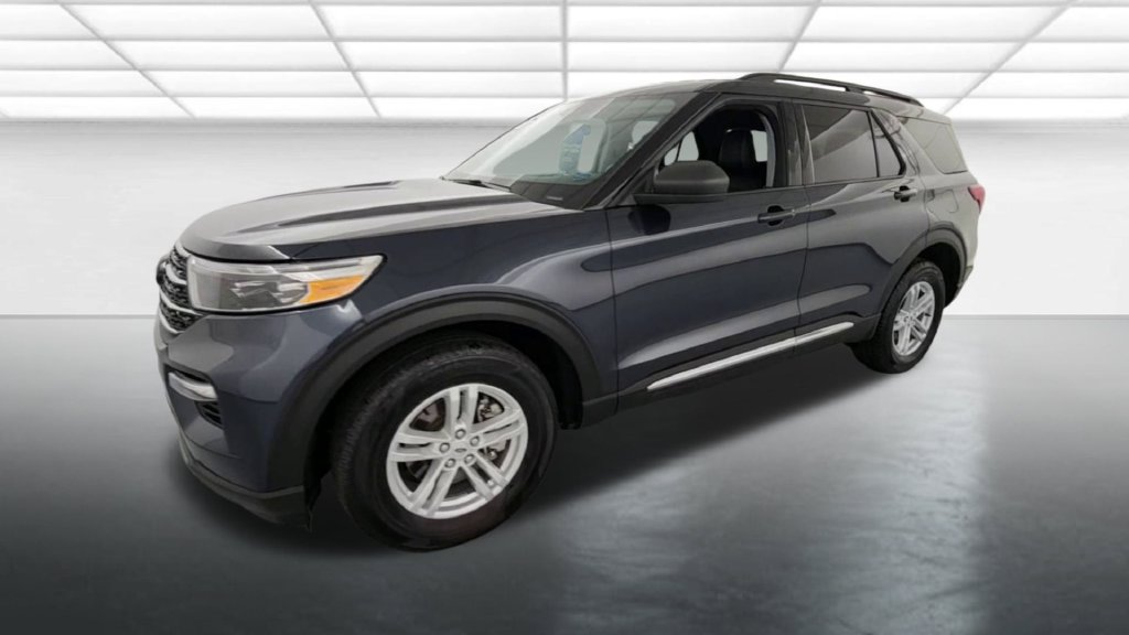 Certified 2024 Ford Explorer XLT w/ Equipment Group 202A AWD/4WD image 4