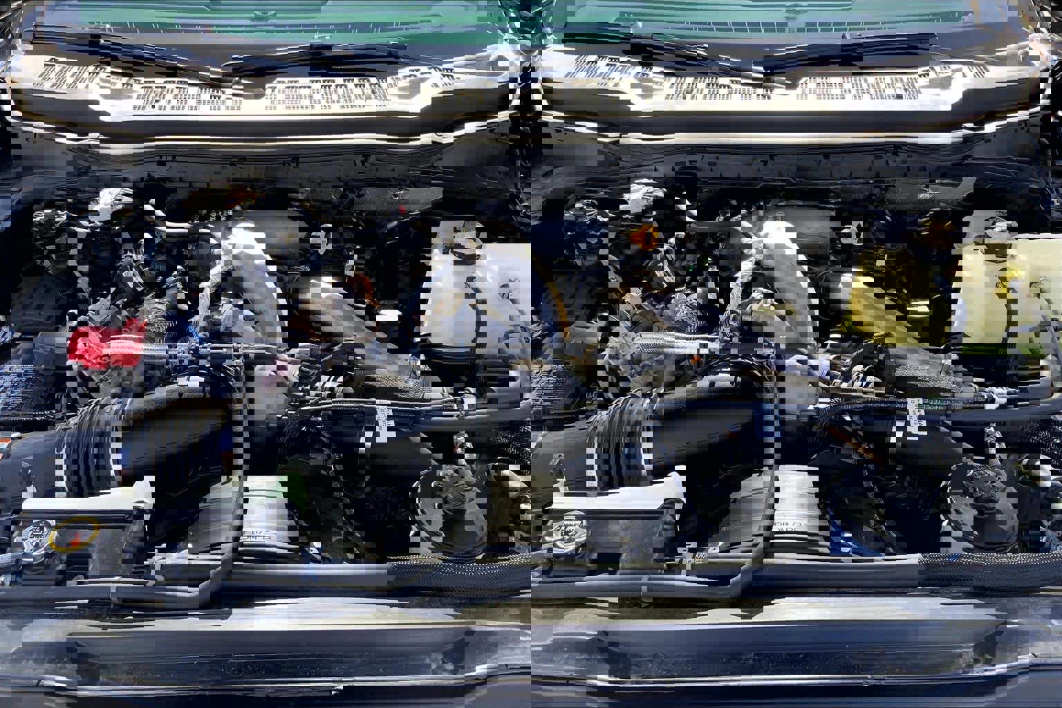 Certified 2025 Ford F450 Lariat w/ Chrome Package image 31