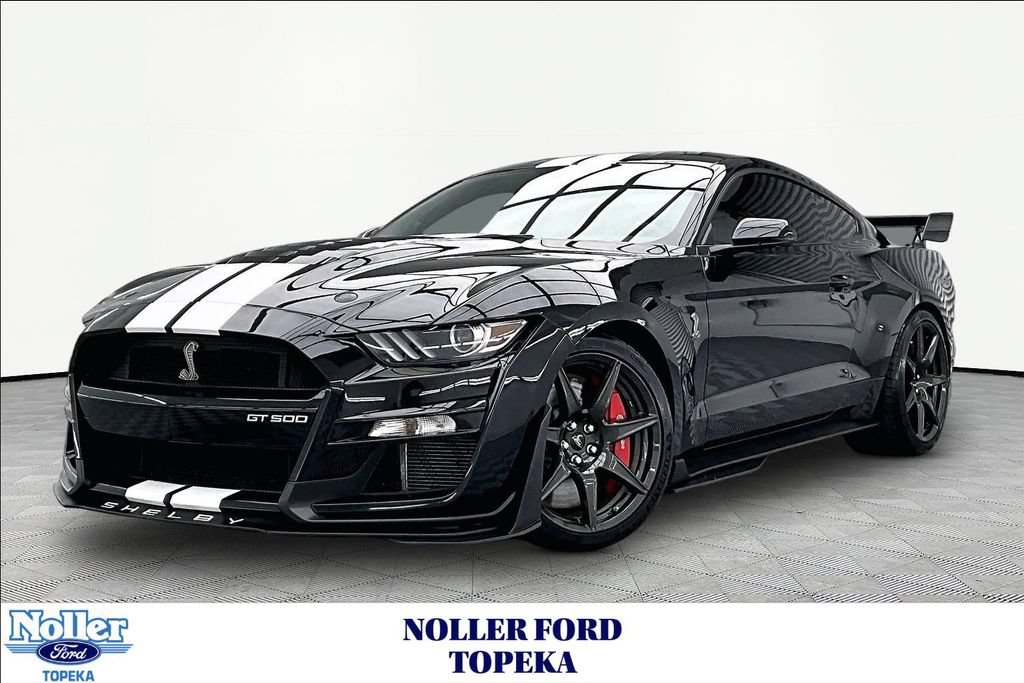 Certified 2022 Ford Mustang Shelby GT500 w/ Carbon Fiber Track Pack RWD image 1
