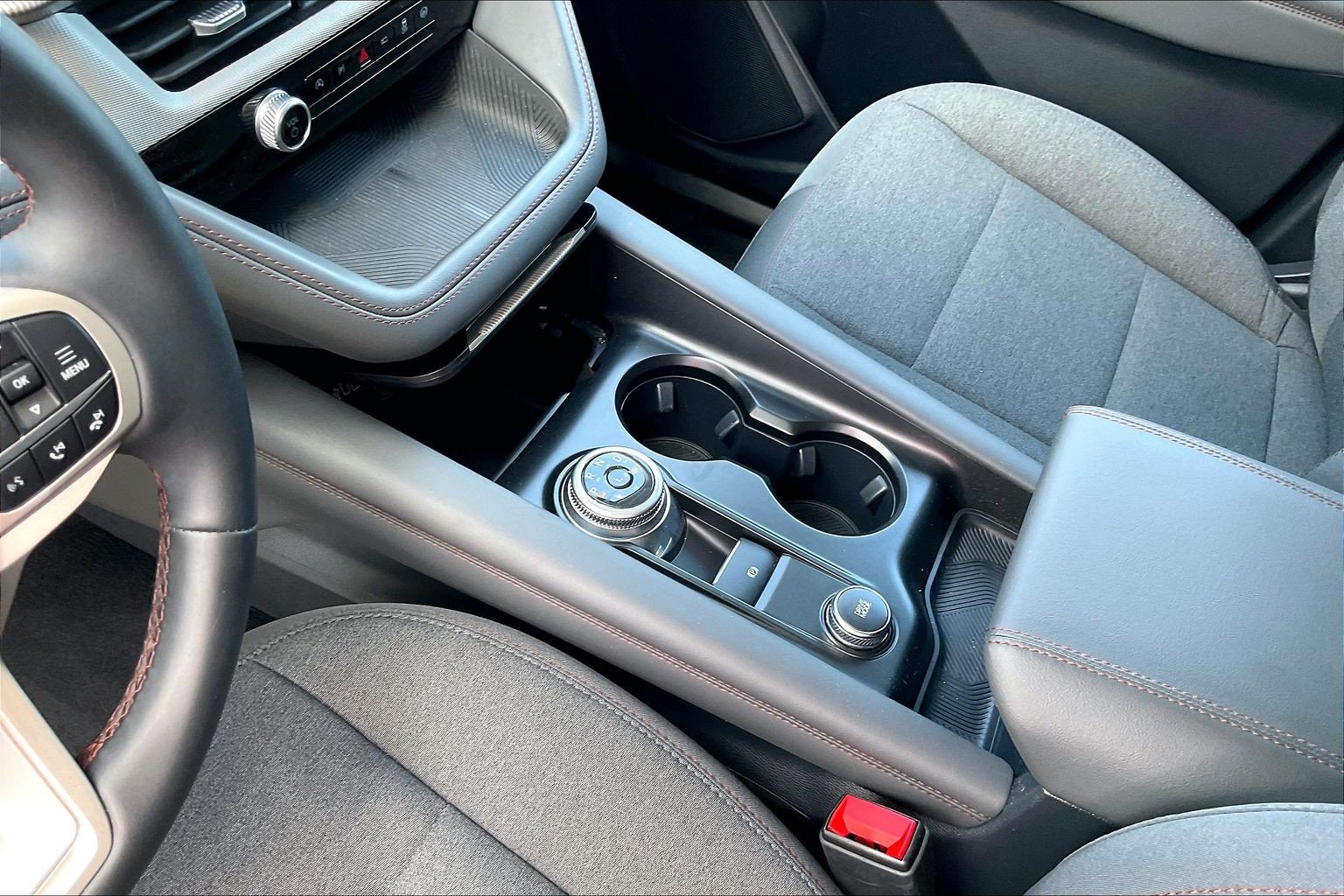 Certified 2025 Ford Explorer Active RWD image 16