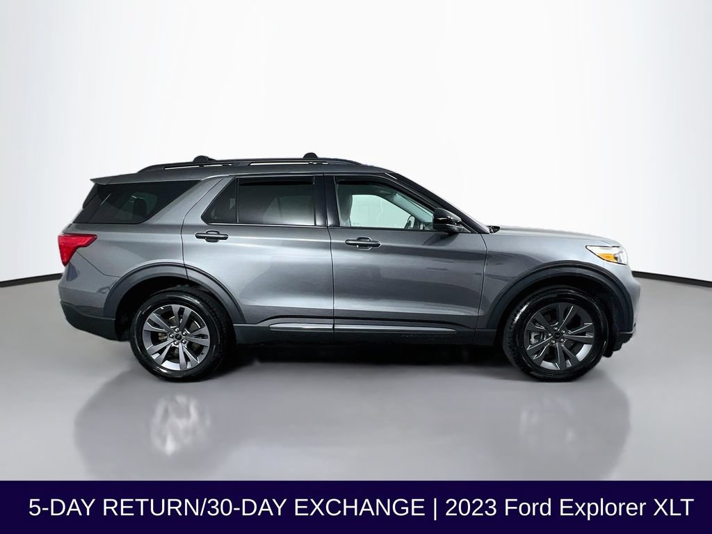 Certified 2023 Ford Explorer XLT w/ Equipment Group 202A AWD/4WD image 9
