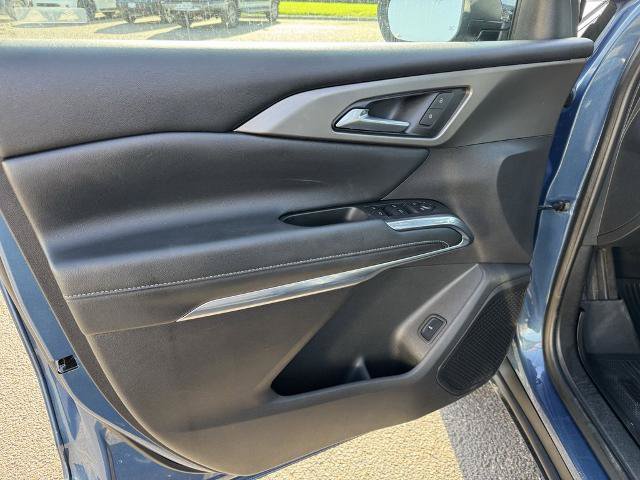 Used 2025 Chevrolet Traverse LT w/ Sun and Wheel Package FWD image 13