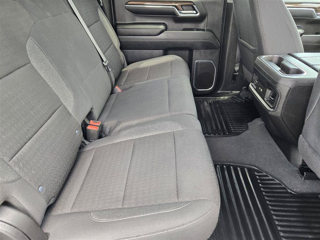 Used 2024 Chevrolet Silverado 1500 LT w/ Z71 Off-Road Package AWD/4WD image 28