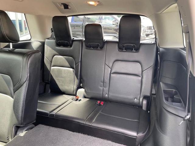 Used 2023 Nissan Pathfinder SL AWD/4WD image 14