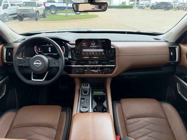 Used 2023 Nissan Pathfinder Platinum AWD/4WD image 25