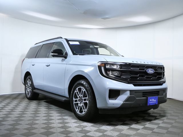 Certified 2025 Ford Expedition Active AWD/4WD image 1