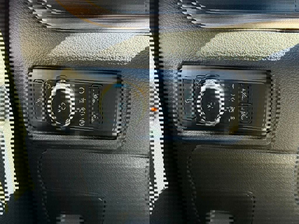 Certified 2023 Ford Explorer Limited image 33