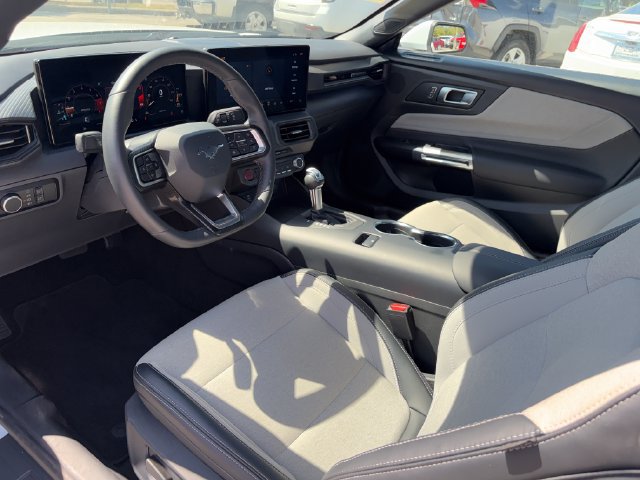 Certified 2024 Ford Mustang Coupe RWD image 8
