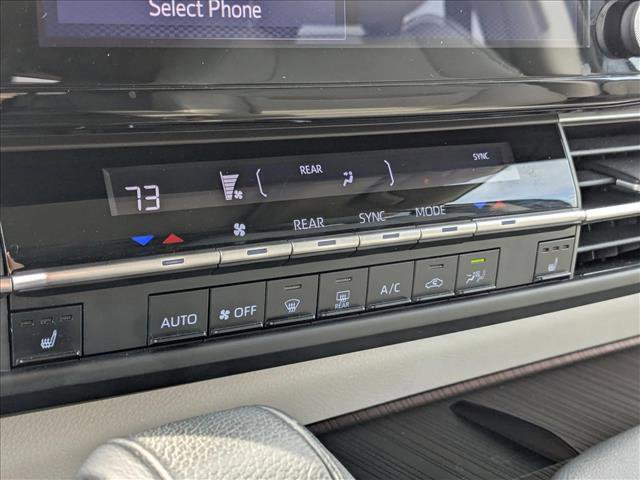 Used 2022 Toyota Sienna XLE AWD/4WD image 16