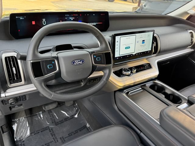 Certified 2025 Ford Expedition Active AWD/4WD image 11