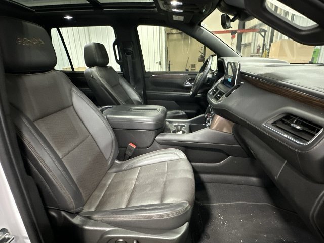 Used 2024 Chevrolet Tahoe High Country AWD/4WD image 31