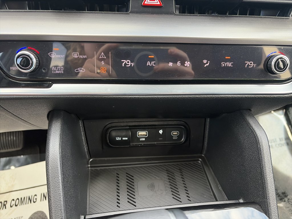 Used 2025 Kia Sportage EX w/ Premium Package FWD image 23