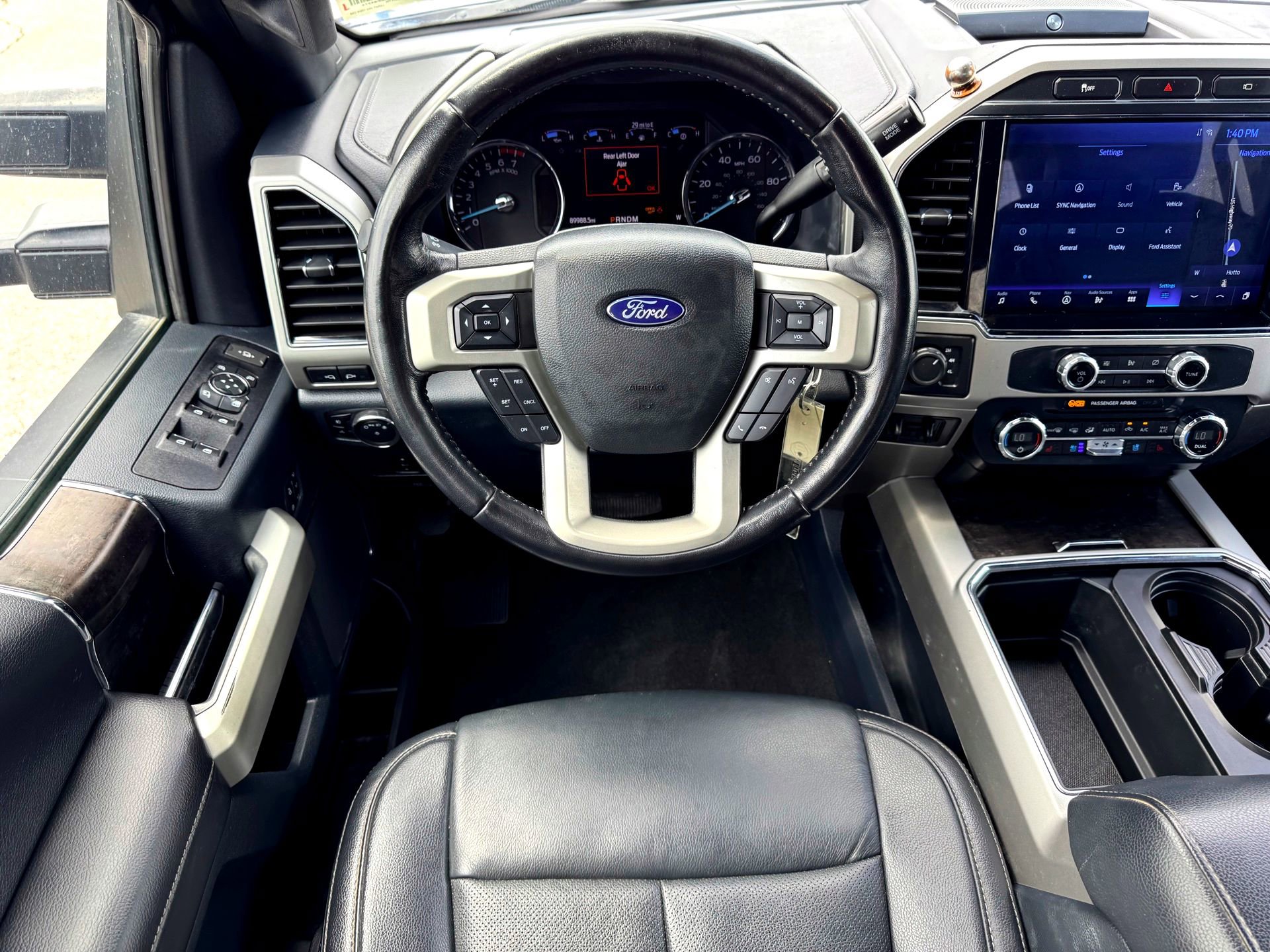 Certified 2022 Ford F350 Lariat w/ Lariat Value Package AWD/4WD image 19