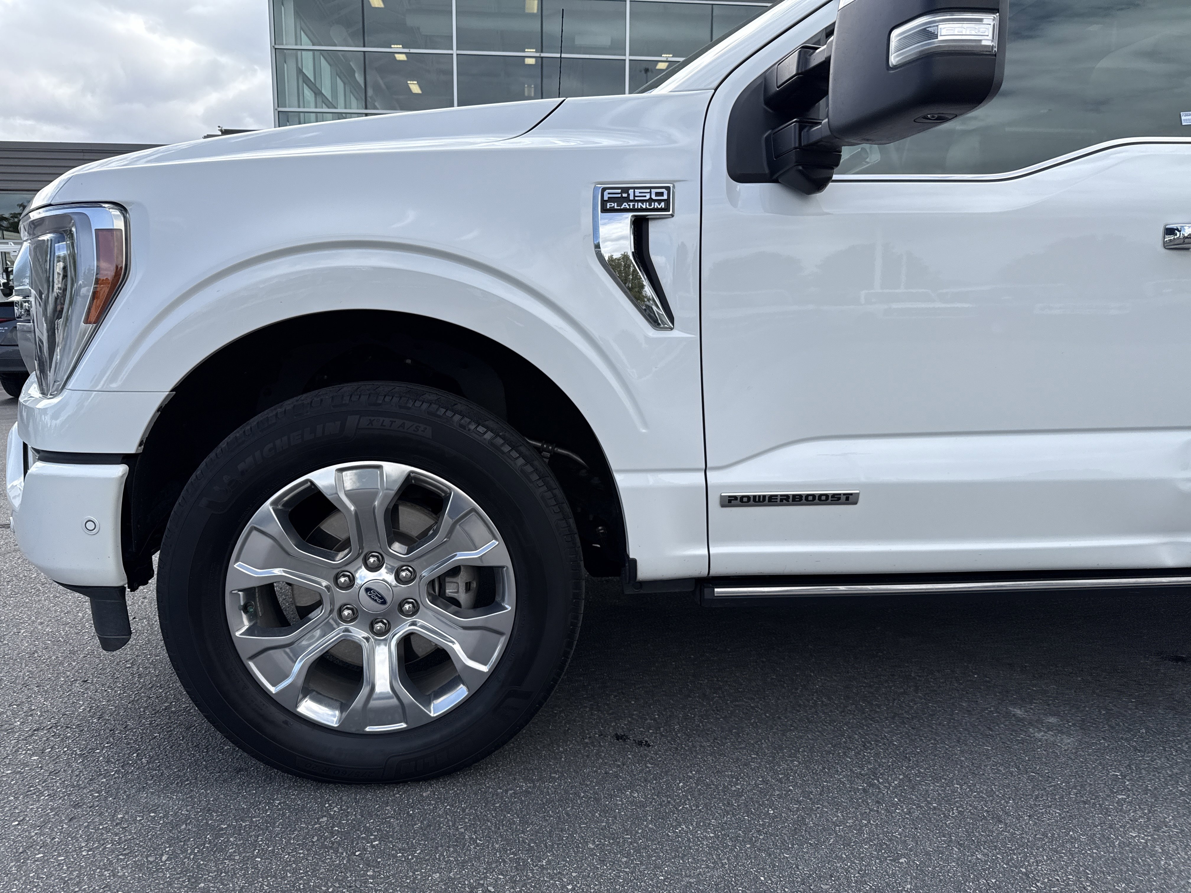 Certified 2022 Ford F150 Platinum w/ Equipment Group 701A High AWD/4WD image 9