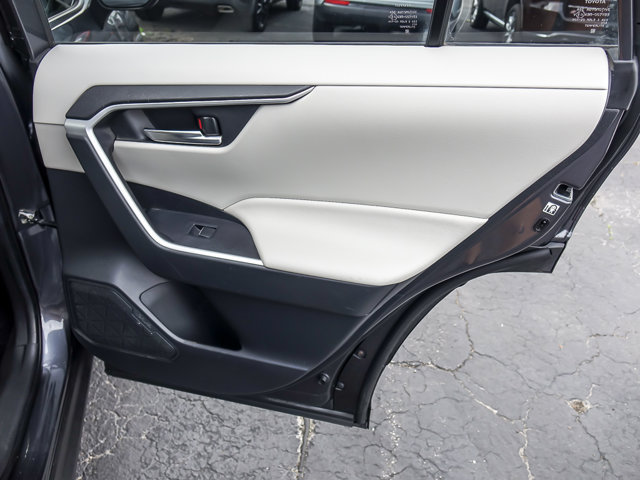 Used 2019 Toyota RAV4 XLE Premium w/ Cold Weather Package AWD/4WD image 25