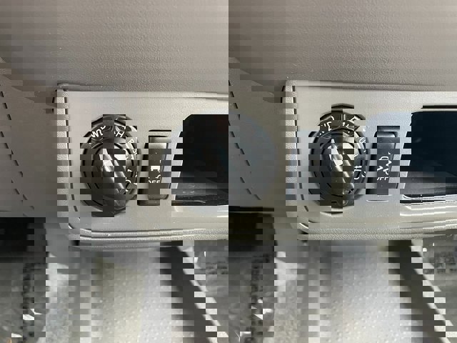 Used 2017 Nissan Frontier SV image 23