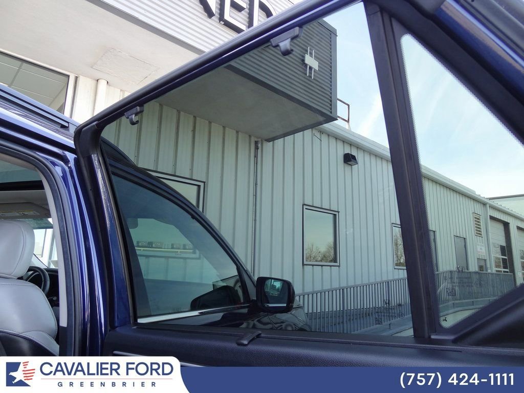 Used 2025 Honda Pilot Touring image 16