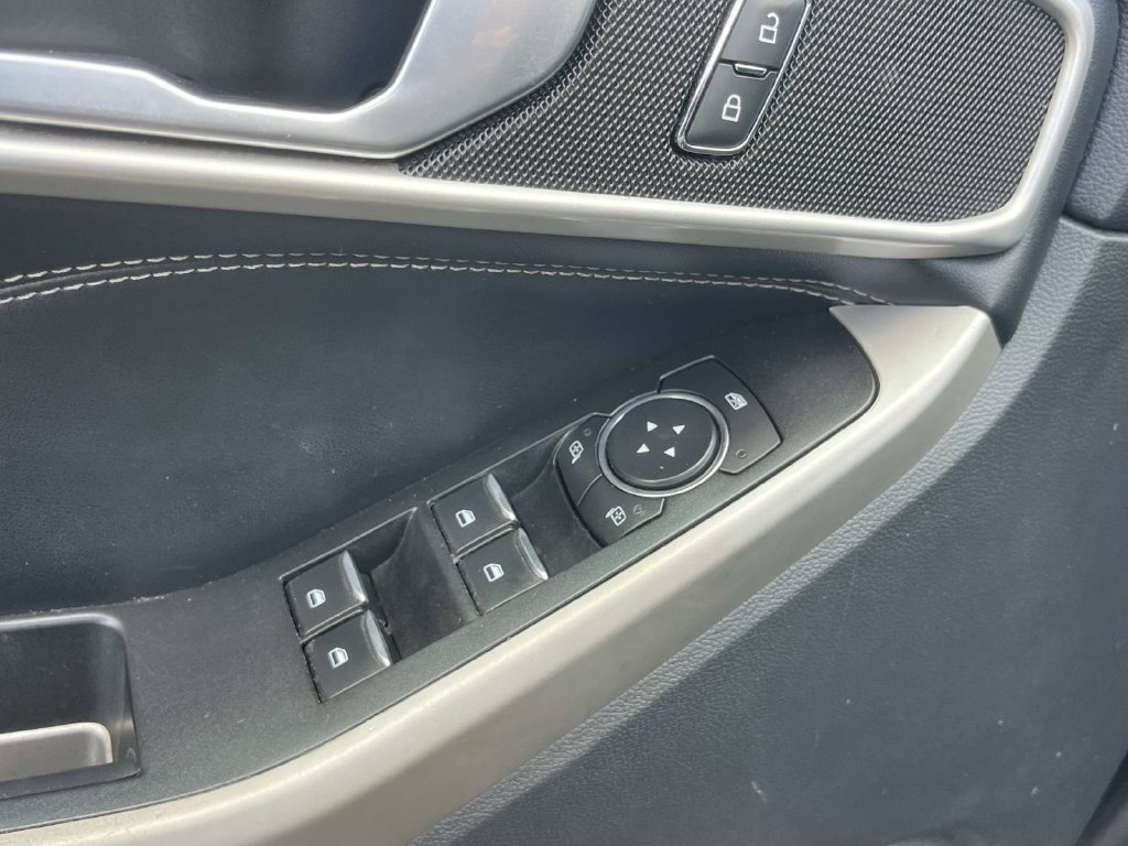 Certified 2022 Ford Explorer XLT RWD image 34