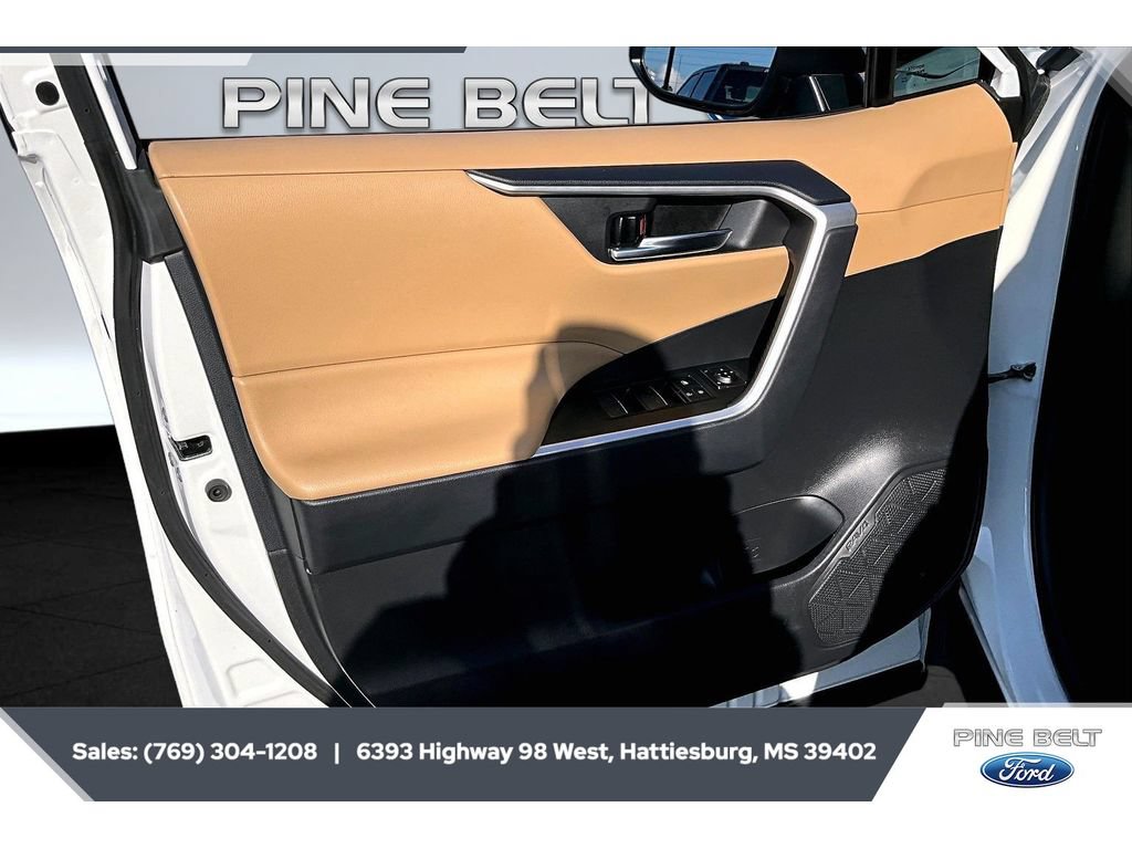 Used 2024 Toyota RAV4 XLE FWD image 18