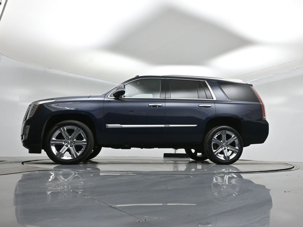 Used 2020 Cadillac Escalade Platinum image 24