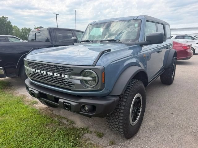 Certified 2023 Ford Bronco Badlands w/ Sasquatch Package AWD/4WD image 3