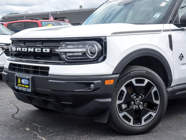 Certified 2023 Ford Bronco Sport Outer Banks w/ Tech Package AWD/4WD image 2
