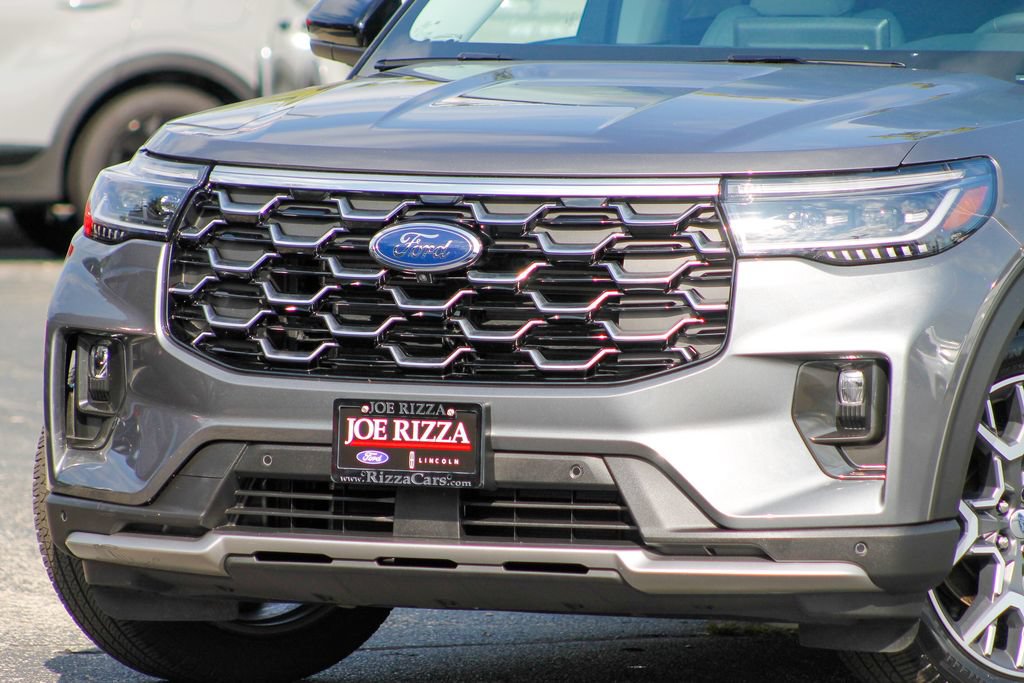 Certified 2025 Ford Explorer Platinum w/ Ultimate Package AWD/4WD image 13