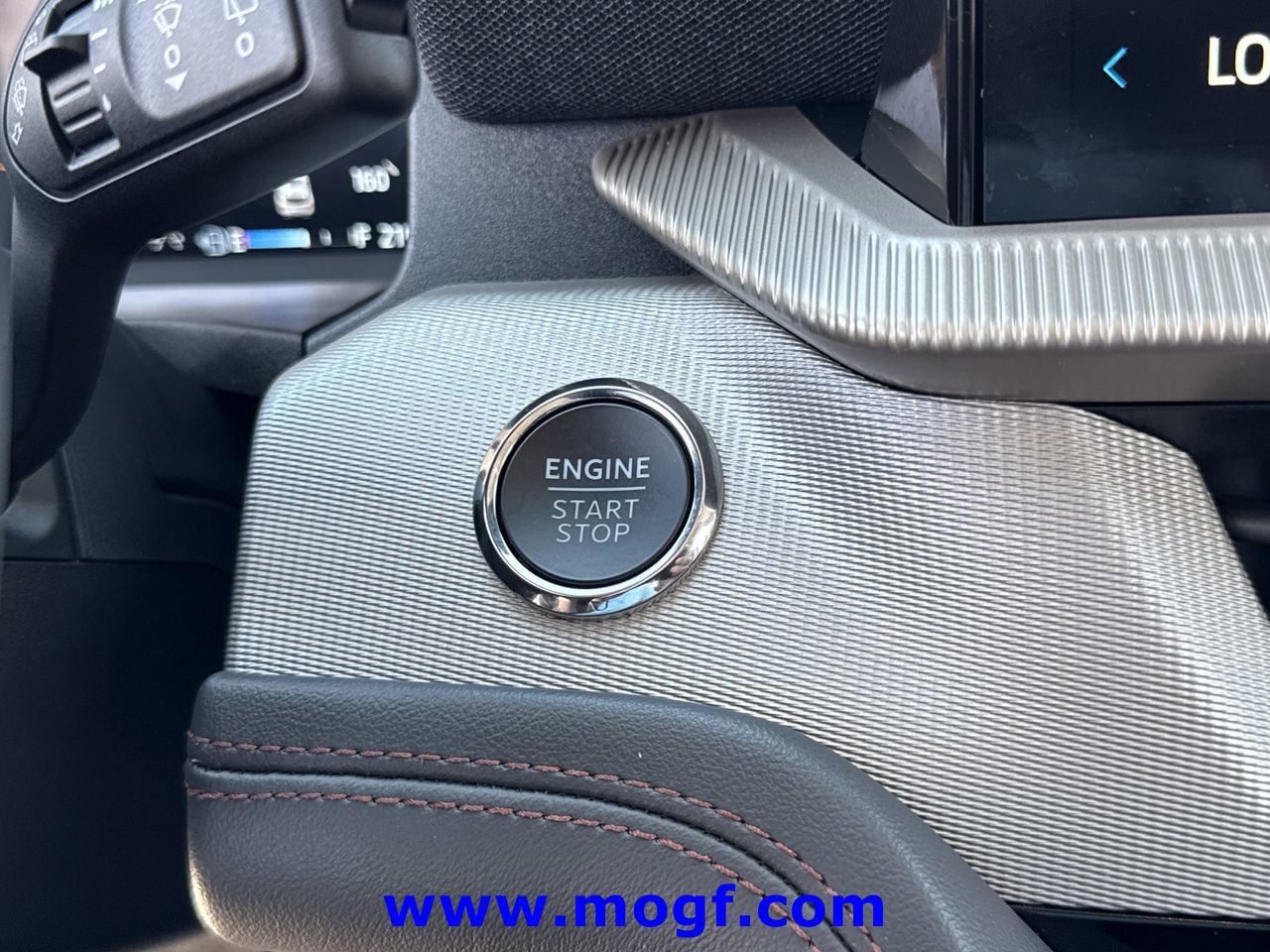 Certified 2025 Ford Explorer Active w/ Active Comfort Package image 12