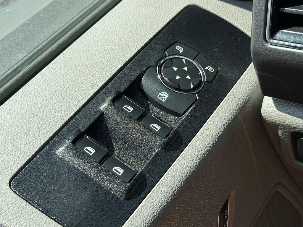 Certified 2022 Ford F450 XLT AWD/4WD image 23