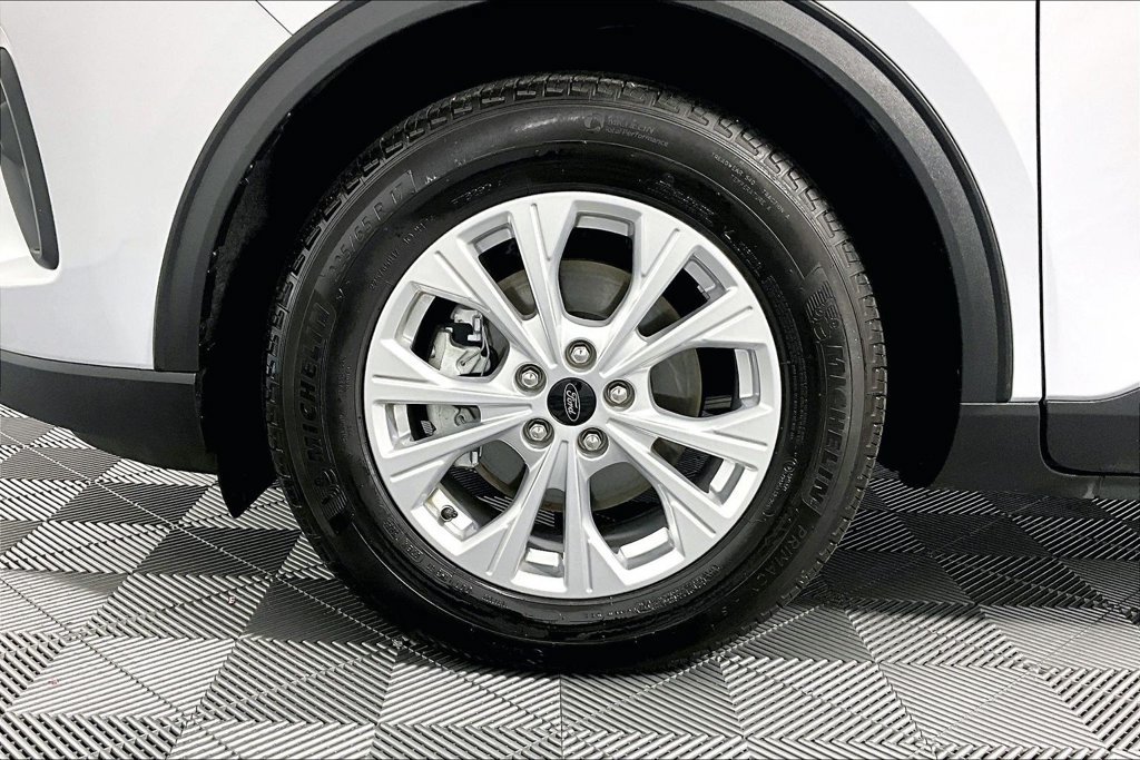 Certified 2026 Ford Escape Active FWD image 8