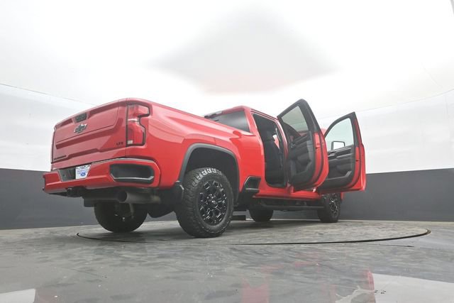 Used 2024 Chevrolet Silverado 2500 LTZ w/ LTZ Plus Package image 39
