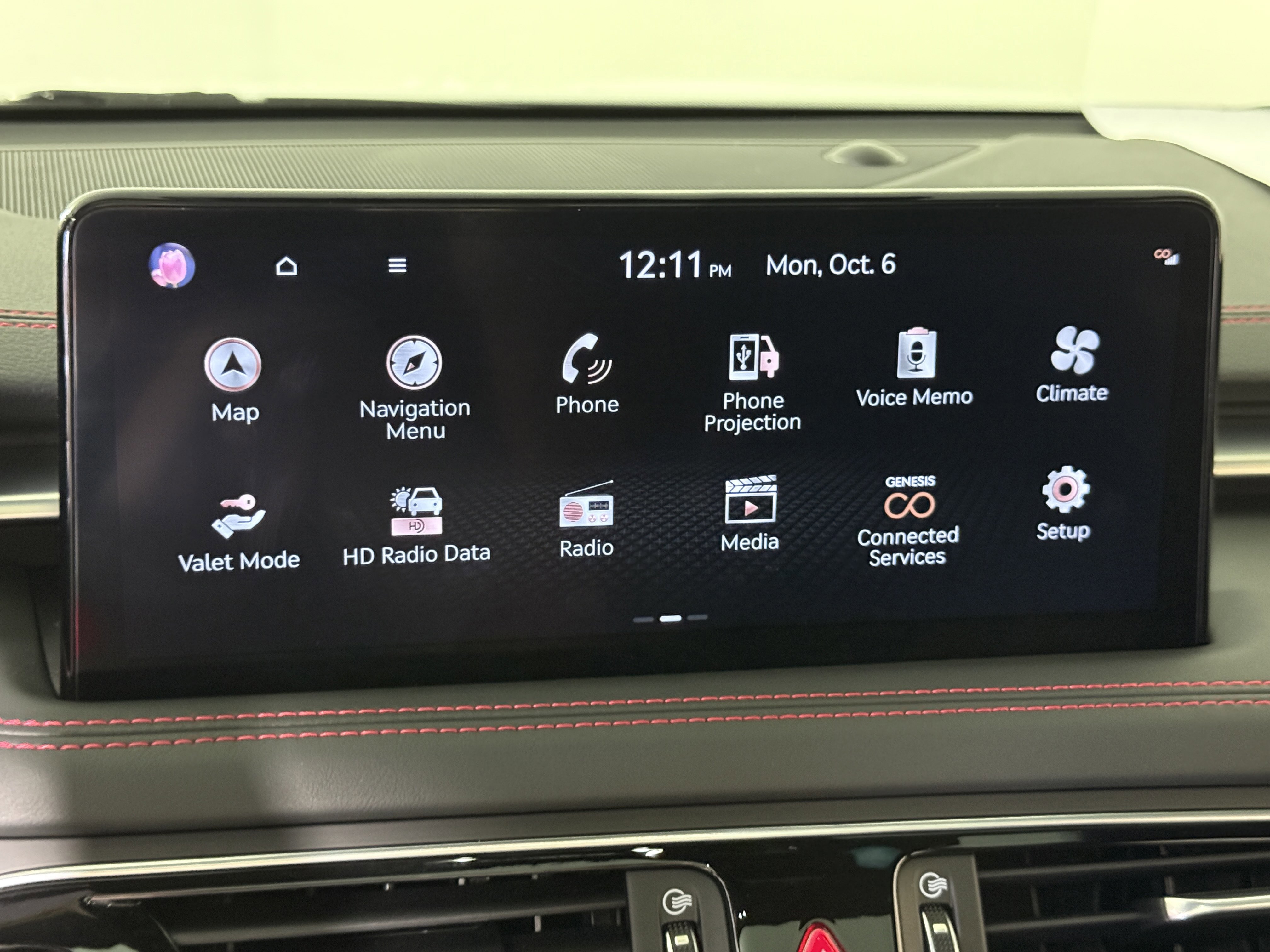 Used 2023 Genesis G70 2.0T w/ Sport Prestige Package image 19