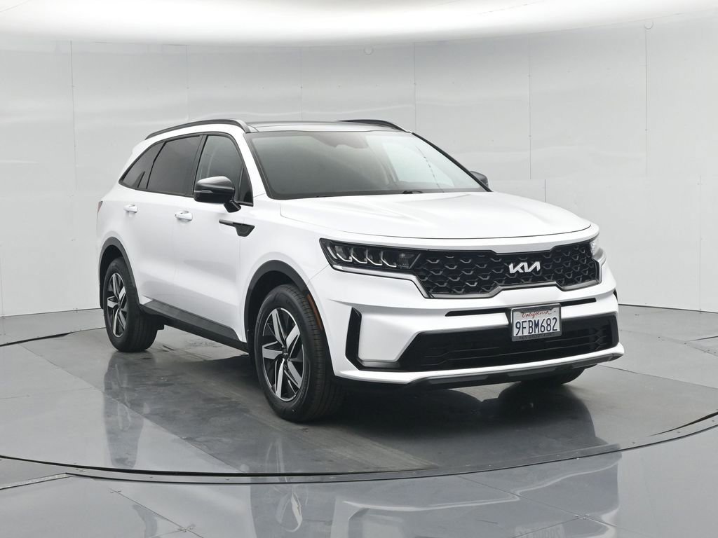 Used 2023 Kia Sorento S w/ Panoramic Sunroof Package image 7