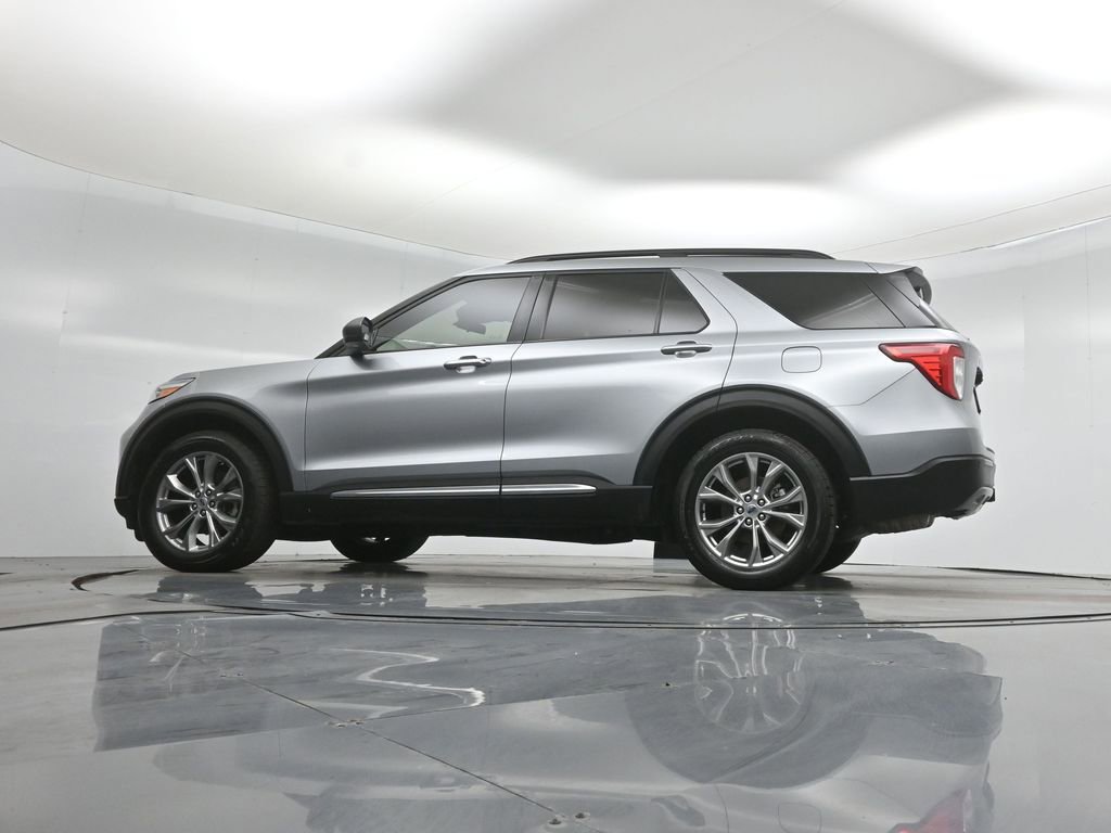 Certified 2022 Ford Explorer XLT w/ Equipment Group 202A image 55