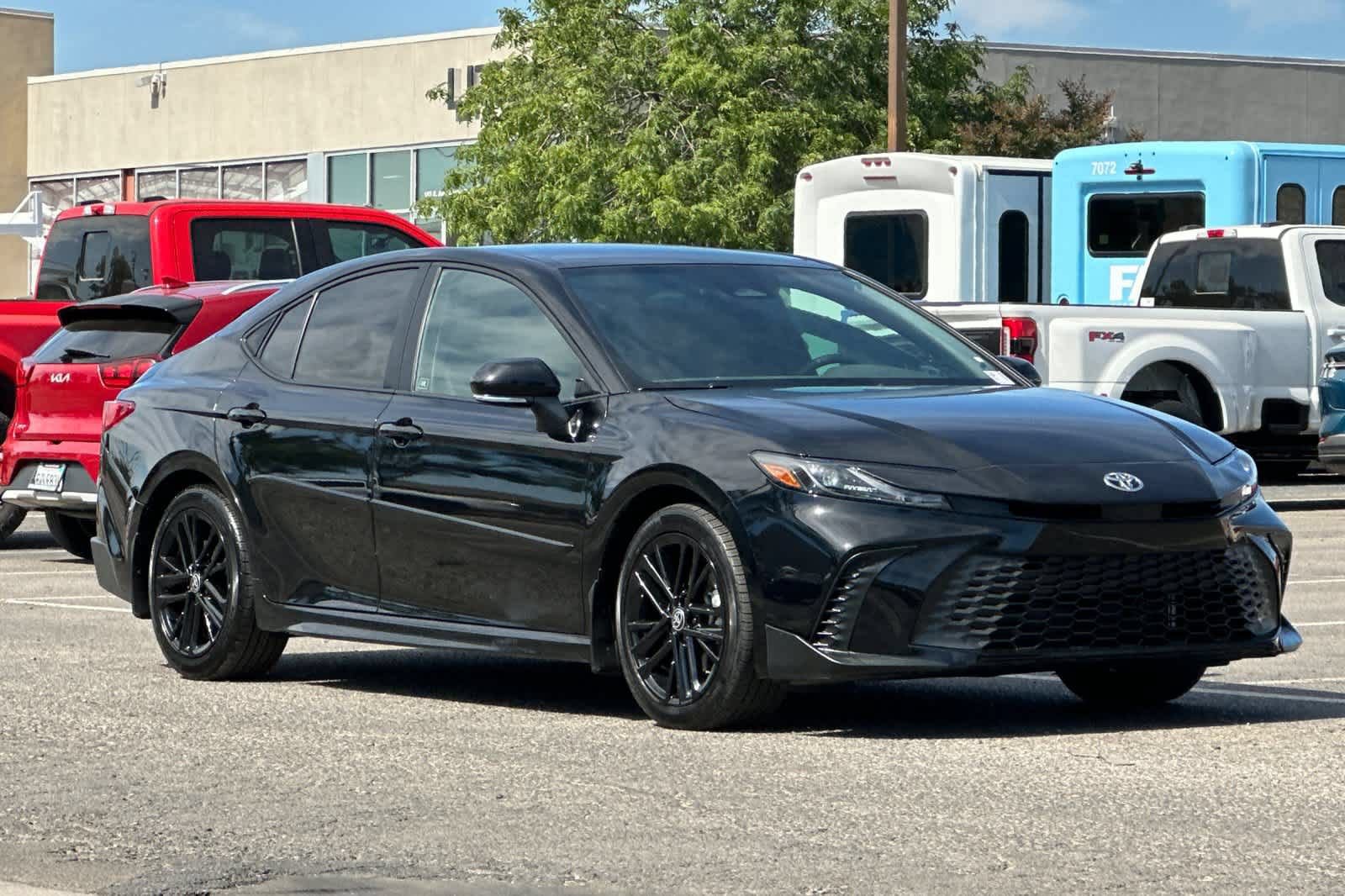 Used 2026 Toyota Camry SE w/ Convenience Package FWD image 10
